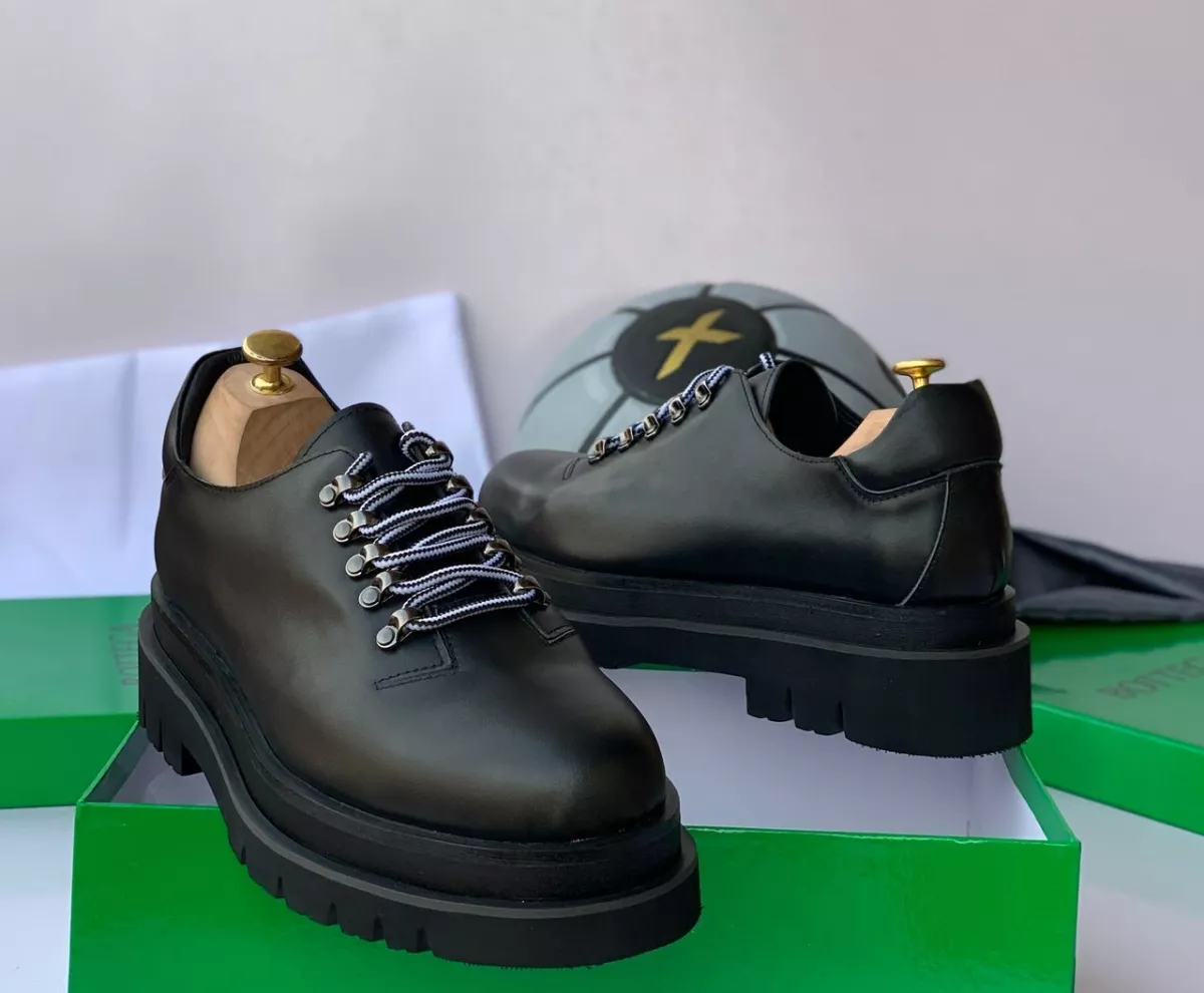 Bottega Veneta Leather Shoe