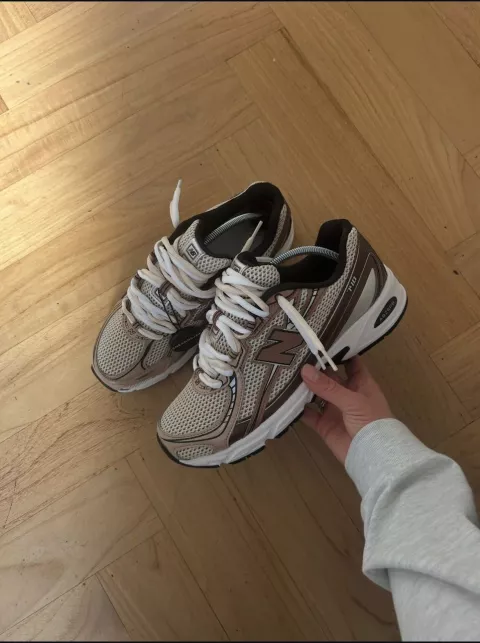 Fashion New Balance Sneakers