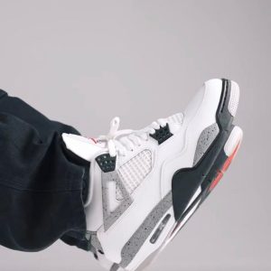 AIR JORDAN 4 RETRO